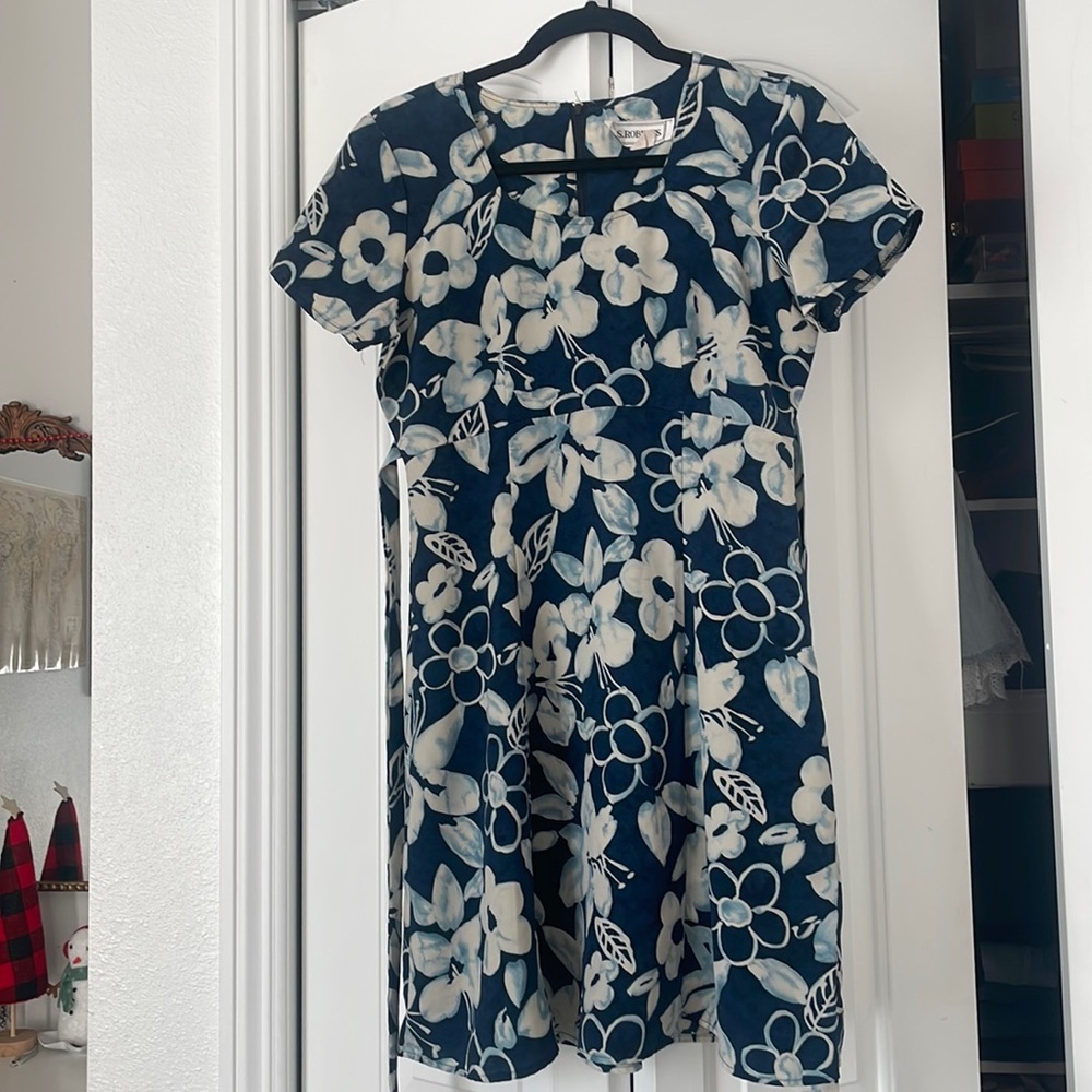 Vintage Hawaii styled dress